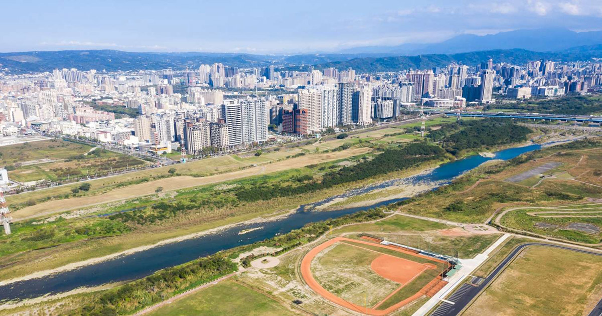 微笑水岸獲建築界奧斯卡「全球卓越建設獎」 躍上國際刷新竹市公共建築記錄