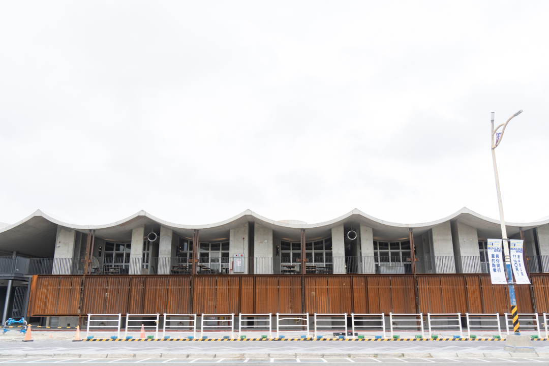 視察新竹漁產品直銷中心進度 邱臣遠代理市長要求兼顧安全與攤商權益